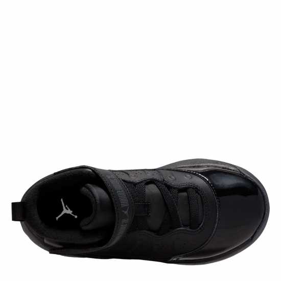 Air Jordan Max Aura Basketball Trainers Трикратно черно 