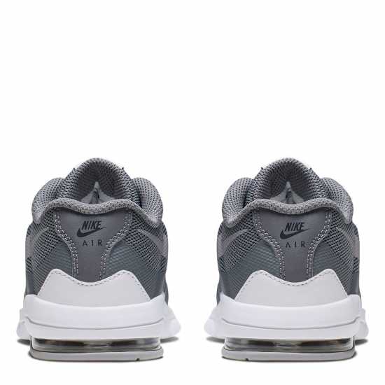 Nike Air Max Invigor Little Kids Shoe Сиво 