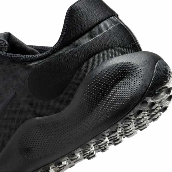 Nike Revolution 7 (Gs) Трикратно черно Nike Revolution 7 (Gs) Трикратно черно