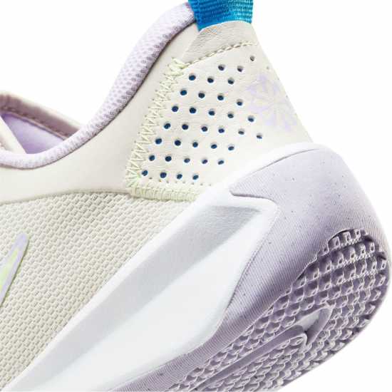 Nike Omni Multi-Court Big Kids' Indoor Court Shoes  Детски маратонки