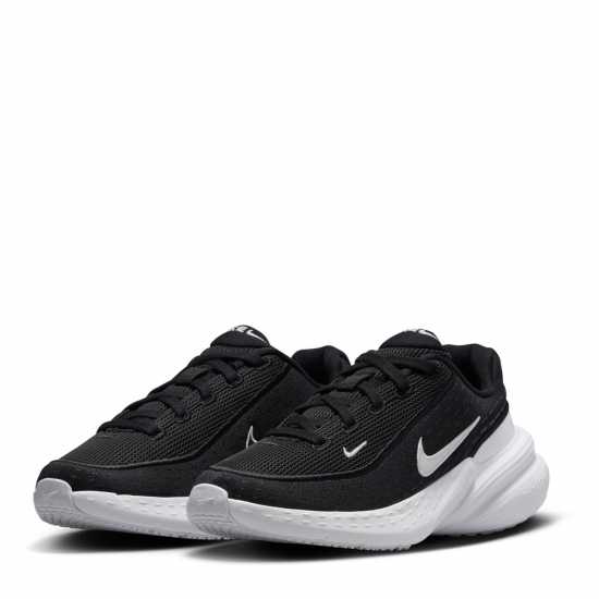 Nike Юношески Обувки Uplift Sc Shoes Juniors Черно/Бяло 