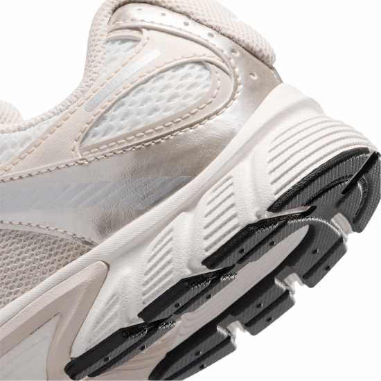 Nike Юношески Обувки V5 Rnr Shoes Juniors Бяло/Парус 