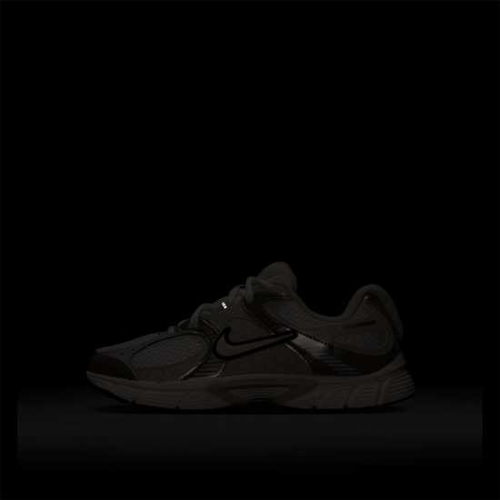 Nike Юношески Обувки V5 Rnr Shoes Juniors Бяло/Парус 