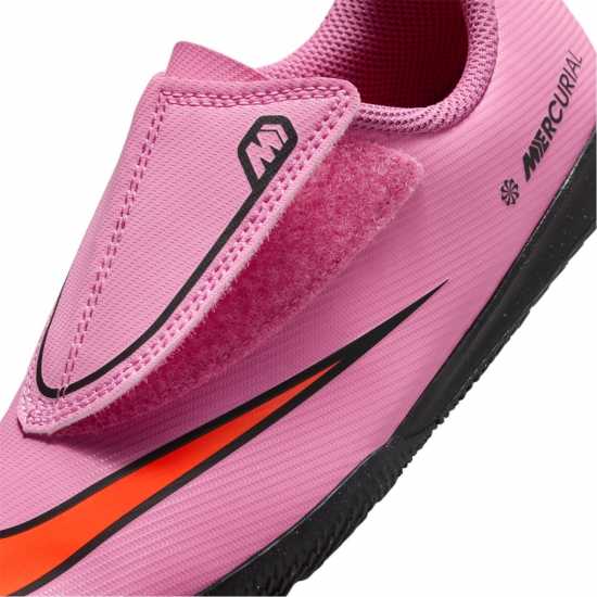 Детски футболни бутонки Nike Mercurial Vapor 16 Club Childrens Indoor Football Boots Pink/Black Nike Mercurial Vapor 16 Club Childrens Indoor Football Boots Pink/Black Детски футболни бутонки