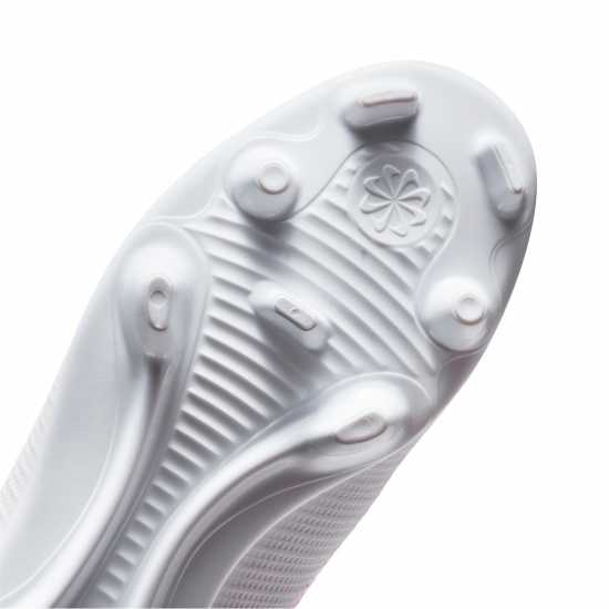 Nike Unisex Kids' Vapor 17 Club Firm Ground Football Boots Nike Unisex Kids' Vapor 17 Club Firm Ground Football Boots
