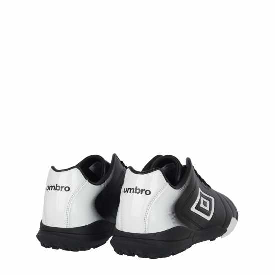 Umbro Calcio Astro Turf Trainers  Детски футболни бутонки