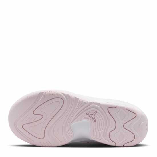 Air Jordan Kids' Max Aura Basketball Trainers Меко розово 