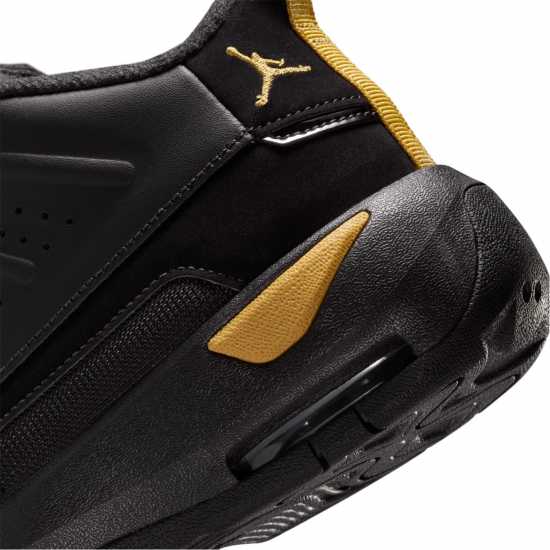Air Jordan Kids' Max Aura Basketball Trainers Black/Mtllc Gld 