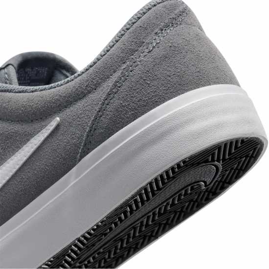 Nike Charge Low Suede Shoes Mens Сиво/Бяло Nike Charge Low Suede Shoes Mens Сиво/Бяло