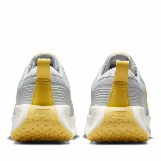 Nike Promina Сиво/Сатурн Мъжки маратонки за фитнес