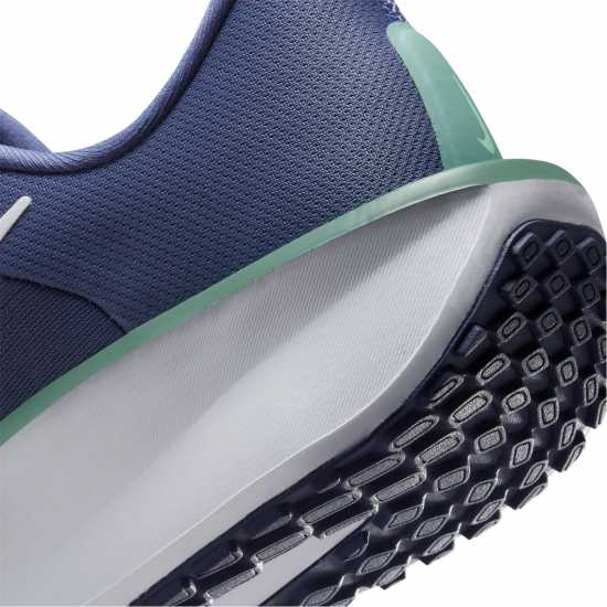 Nike Quest 6 Mens Road Running Shoes Шлифовано лилаво Nike Quest 6 Mens Road Running Shoes Шлифовано лилаво