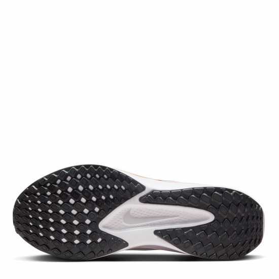 Nike Quest 6 Mens Road Running Shoes Off White/Black Nike Quest 6 Mens Road Running Shoes Off White/Black