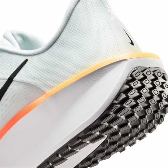 Nike Quest 6 Mens Road Running Shoes Off White/Black Nike Quest 6 Mens Road Running Shoes Off White/Black