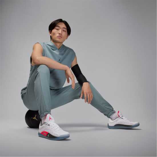 Air Jordan Zion Basketball Trainers Бяло/Червено 