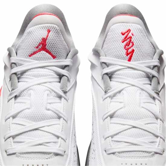 Air Jordan Zion Basketball Trainers Бяло/Червено 