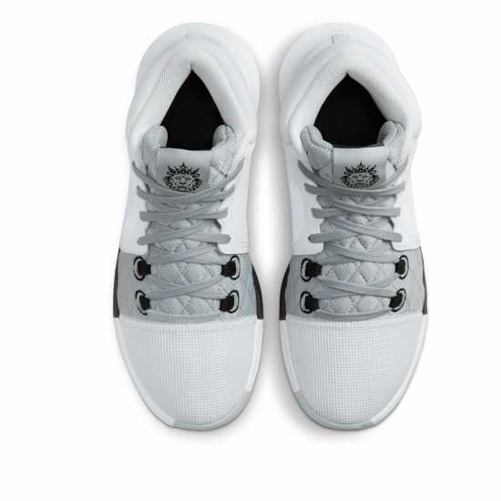 Баскетболни маратонки Nike Lebron Witness Viii Basketball Shoes Wht/Blk/Grey Nike Lebron Witness Viii Basketball Shoes Wht/Blk/Grey Баскетболни маратонки