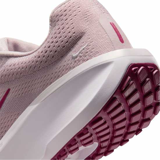 Nike Winflo 11 Womens Road Running Shoes Калъфен червен 