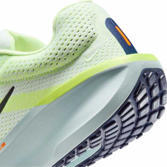 Nike Winflo 11 Womens Road Running Shoes Почти зелено Дамски маратонки за бягане