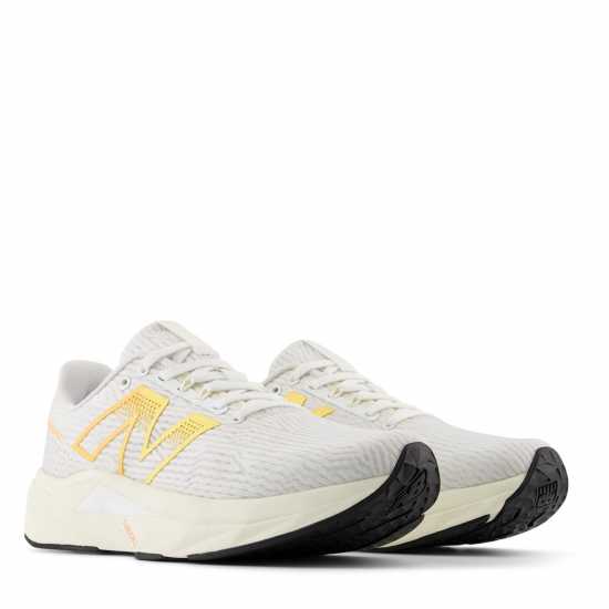 Дамски маратонки за бягане New Balance Womens Fuelcell Propel V5 Running Trainers Бяло/Оранжево New Balance Womens Fuelcell Propel V5 Running Trainers Бяло/Оранжево Дамски маратонки за бягане