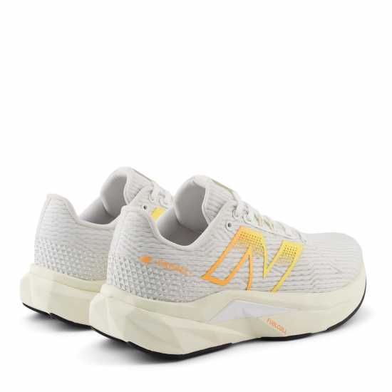 Дамски маратонки за бягане New Balance Womens Fuelcell Propel V5 Running Trainers Бяло/Оранжево New Balance Womens Fuelcell Propel V5 Running Trainers Бяло/Оранжево Дамски маратонки за бягане