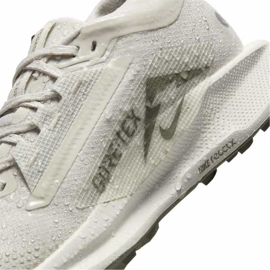 Дамски туристически сандали Nike Pegasus Trail 5 Gore-Tex Running Shoes Womens Кост/Парус/Армия Nike Pegasus Trail 5 Gore-Tex Running Shoes Womens Кост/Парус/Армия Дамски туристически сандали