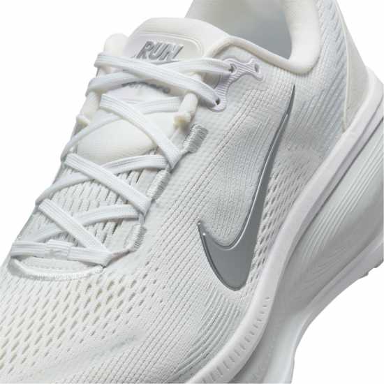 Nike Vomero 18 Road Running Shoes Womens Бяло/Металик Маратонки за бягане