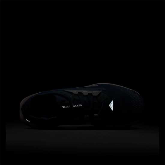 Маратонки за бягане Nike Pegasus Trail 5 Gore-Tex Trainers АРСЕНАЛНО СИН/РЪКАВ Nike Pegasus Trail 5 Gore-Tex Trainers АРСЕНАЛНО СИН/РЪКАВ Маратонки за бягане