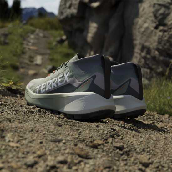 Дамски туристически сандали Adidas Маратонки За Бягане По Пътеки Terrex Agravic Gtx Trail Running Shoes Womens Сребърно зелено Adidas Маратонки За Бягане По Пътеки Terrex Agravic Gtx Trail Running Shoes Womens Сребърно зелено Дамски туристически сандали