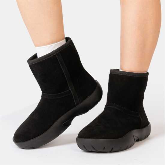 Golddigga Боти Snug Womens Classic Slip On Ankle Boots Black Дамски ботуши