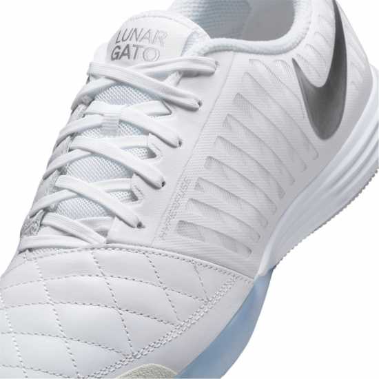 Мъжки футболни бутонки Nike Lunargato Ii Indoor Court Low Top Football Boots Adults White/Chrome Nike Lunargato Ii Indoor Court Low Top Football Boots Adults White/Chrome Мъжки футболни бутонки