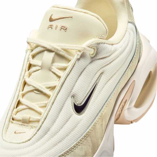 Nike Women's Trainers Coconut Milk 