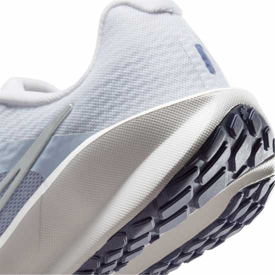 Nike Downshifter 13 Women's Road Running Shoes White/Metallic Nike Downshifter 13 Women's Road Running Shoes White/Metallic