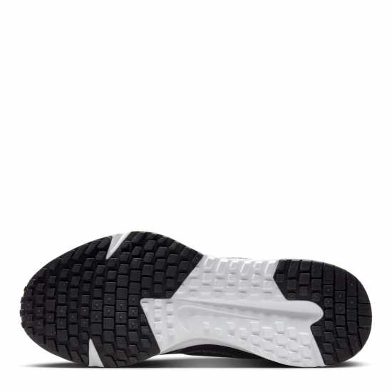 Nike Run Defy Черно/Бяло Дамски маратонки