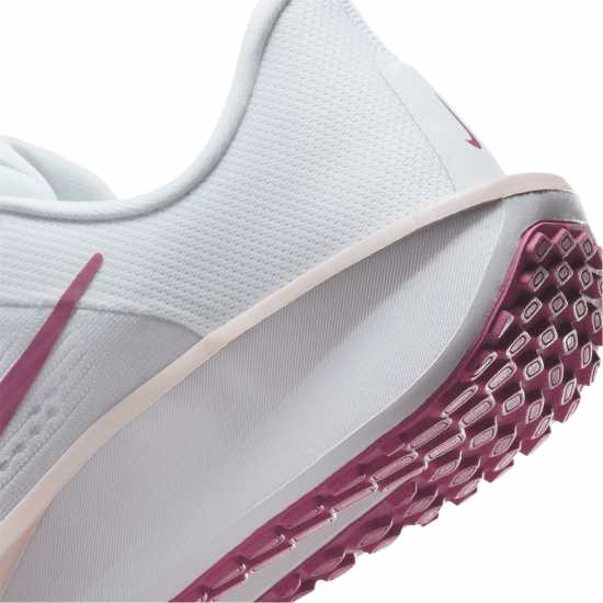 Nike Quest 6 Womens Road Running Shoes Бяло/Сладка Цвекло 