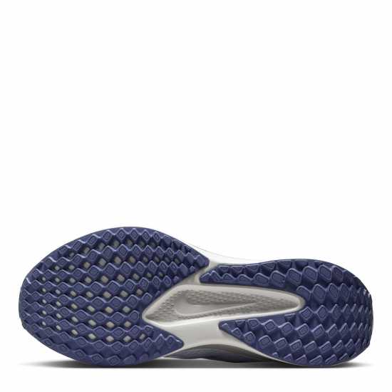 Nike Quest 6 Womens Road Running Shoes Футболен сив Nike Quest 6 Womens Road Running Shoes Футболен сив