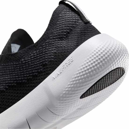 Дамски маратонки Nike Free 2025 Workout Shoes Womens Черно/Бяло Nike Free 2025 Workout Shoes Womens Черно/Бяло Дамски маратонки