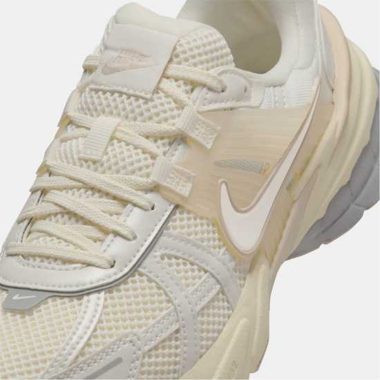 Nike V2K Runner Shoes Womens Nike V2K Runner Shoes Womens