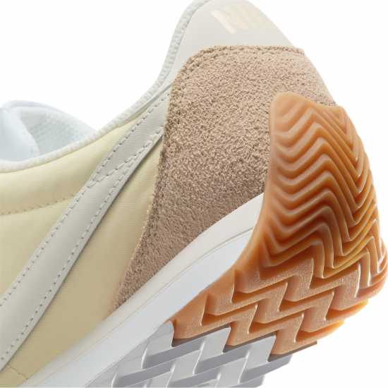 Nike Pacific Womens Кремаво/Гума 