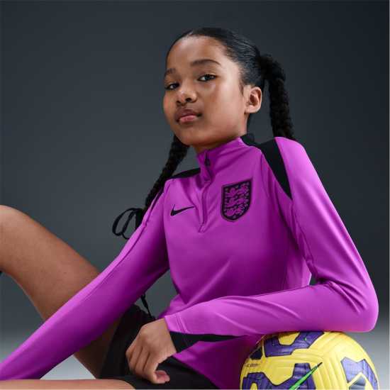 Детски горнища с цип Nike England Strike Drill Top 2025 Juniors Nike England Strike Drill Top 2025 Juniors Детски горнища с цип