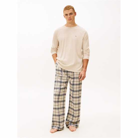 Tommy Hilfiger Long Sleeve Pyjama Set Tommy Hilfiger Long Sleeve Pyjama Set