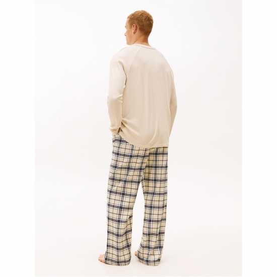 Tommy Hilfiger Long Sleeve Pyjama Set Tommy Hilfiger Long Sleeve Pyjama Set