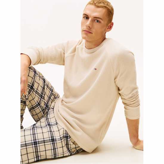 Tommy Hilfiger Long Sleeve Pyjama Set Tommy Hilfiger Long Sleeve Pyjama Set