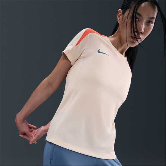 Nike Strike Shirt Womens Бежово/Оранжево Nike Strike Shirt Womens Бежово/Оранжево