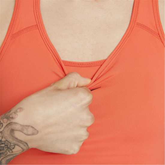 Nike Swoosh Women's Medium-Support 1-Piece Pad Sports Bra  Спортни сутиени