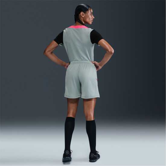 Дамски къси панталони Nike Дамски Шорти Academy Shorts Womens Сиво/Розово Nike Дамски Шорти Academy Shorts Womens Сиво/Розово Дамски къси панталони