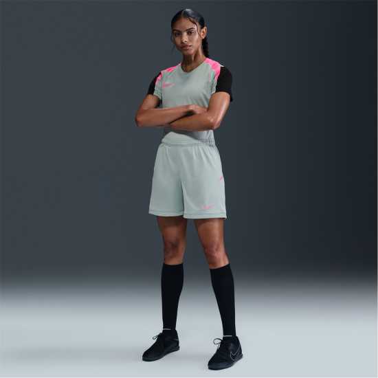 Дамски къси панталони Nike Дамски Шорти Academy Shorts Womens Сиво/Розово Nike Дамски Шорти Academy Shorts Womens Сиво/Розово Дамски къси панталони
