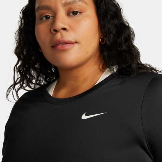 Nike Dri-FIT Legend Women's Training T-Shirt (Plus Size)  Атлетика