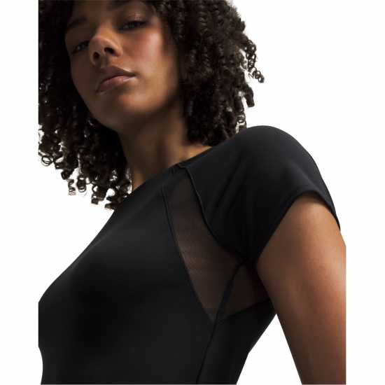 Under Armour Women's Motion Mesh Short Sleeve Performance Gym Top Black 
