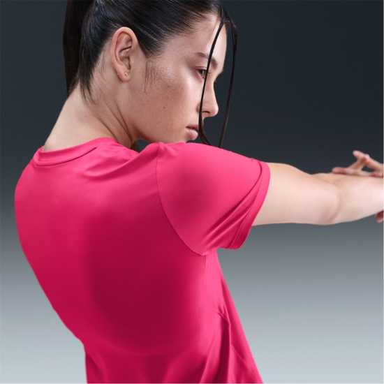 Nike Dri-Fit One Women's Standard Fit Short-Sleeve Top Ръсъм Роза Nike Dri-Fit One Women's Standard Fit Short-Sleeve Top Ръсъм Роза
