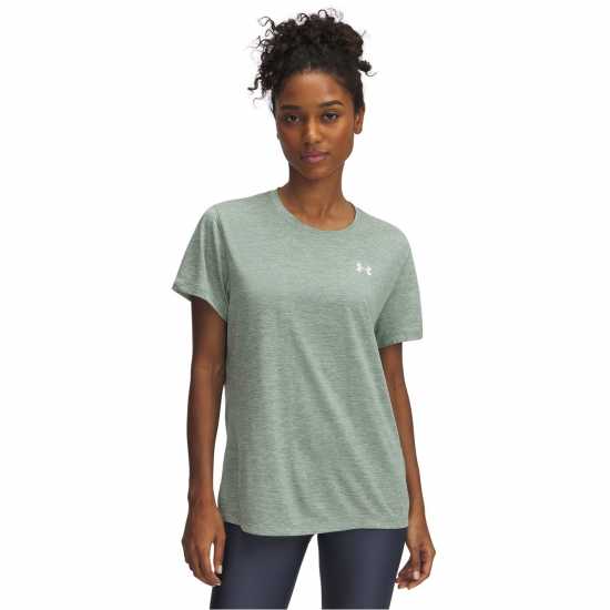Дамски дрехи за фитнес Under Armour Tech Twist Short Sleeve Womens Силициево зелено Under Armour Tech Twist Short Sleeve Womens Силициево зелено Дамски дрехи за фитнес